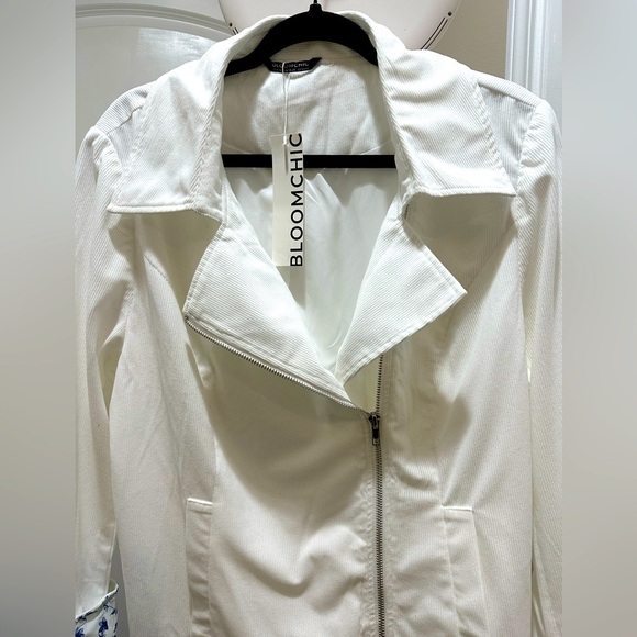 BloomChic Plus Size Corduroy Patchwork Floral Lapel Collar Zipper Jacket - Picture 6 of 10